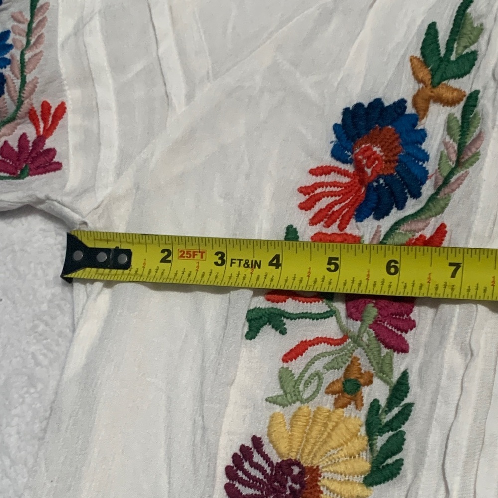 Tru Luxe Jeans Cream Tunic with Colorful Embroidery - Picture 8 of 14